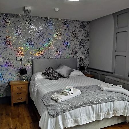 Bed and Breakfast The Edinburgh Castle Holyhead Exterior foto