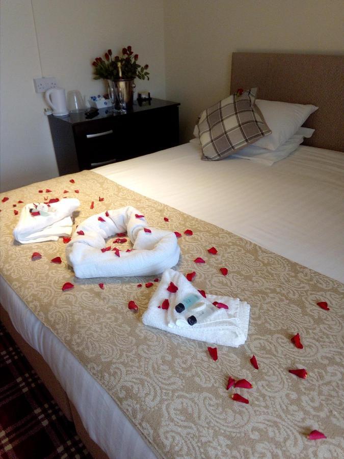 Bed and Breakfast The Edinburgh Castle Holyhead Exterior foto