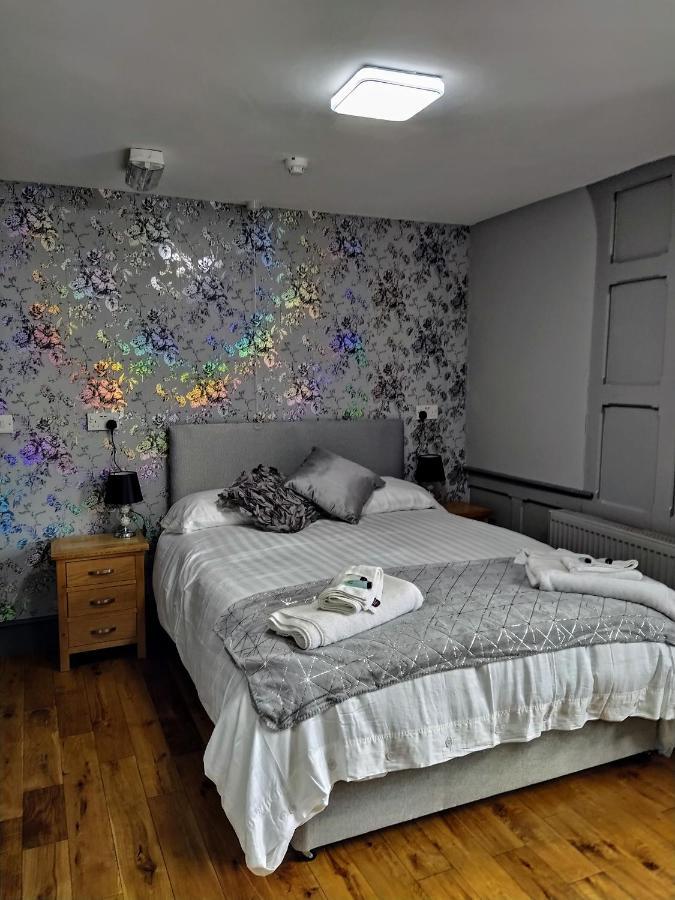 Bed and Breakfast The Edinburgh Castle Holyhead Exterior foto